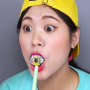 icon Eating sweet candy(Mangiare dolci caramelle
)